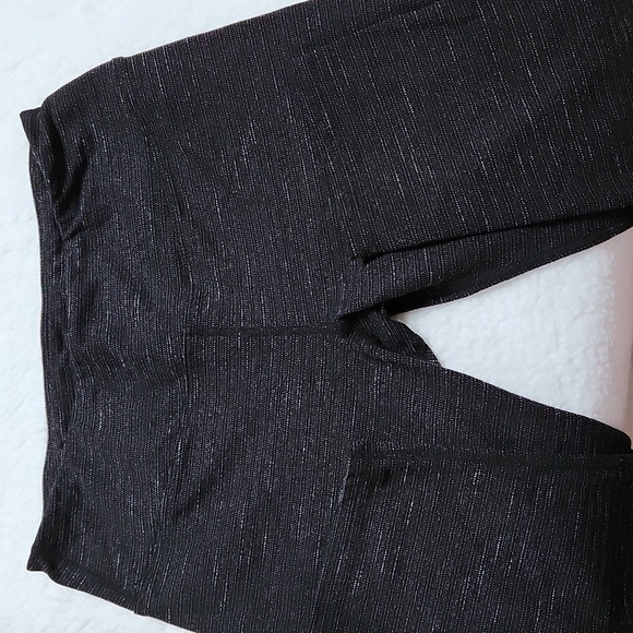 Hard Tail Forever 20" Crop Leggings, Heathered Black, M - Picture 1 of 6